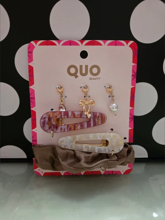 5/$25✨️Quo Accessory Set✨️ - Picture 1 of 1